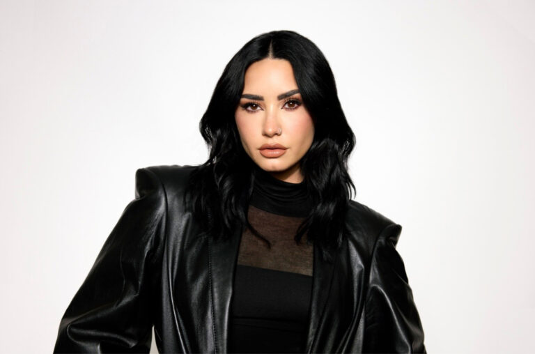 Demi Lovato anuncia nova era e promete álbum inédito em breve